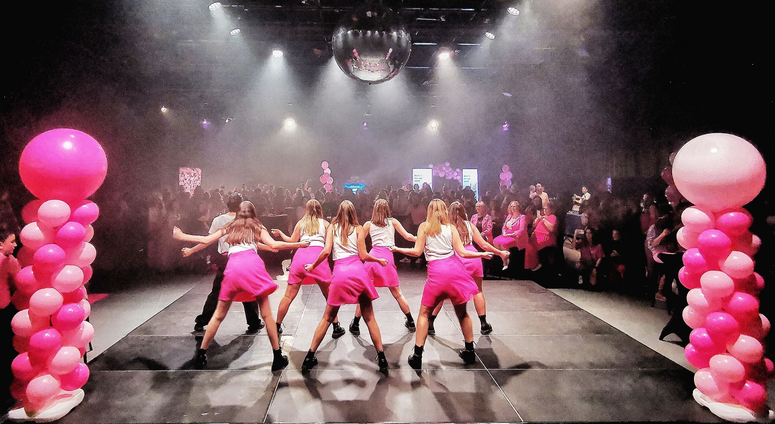 Nodig eens échte dansers uit op uw feest