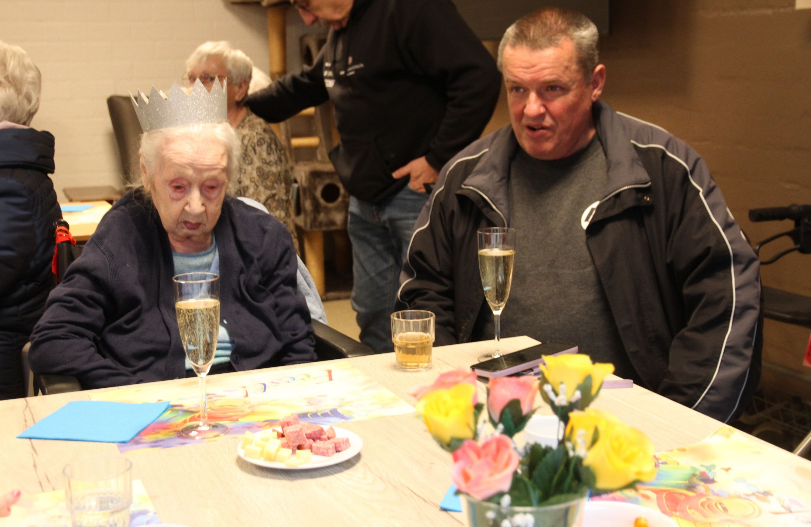 Fanfare brengt serenade aan 105-jarige