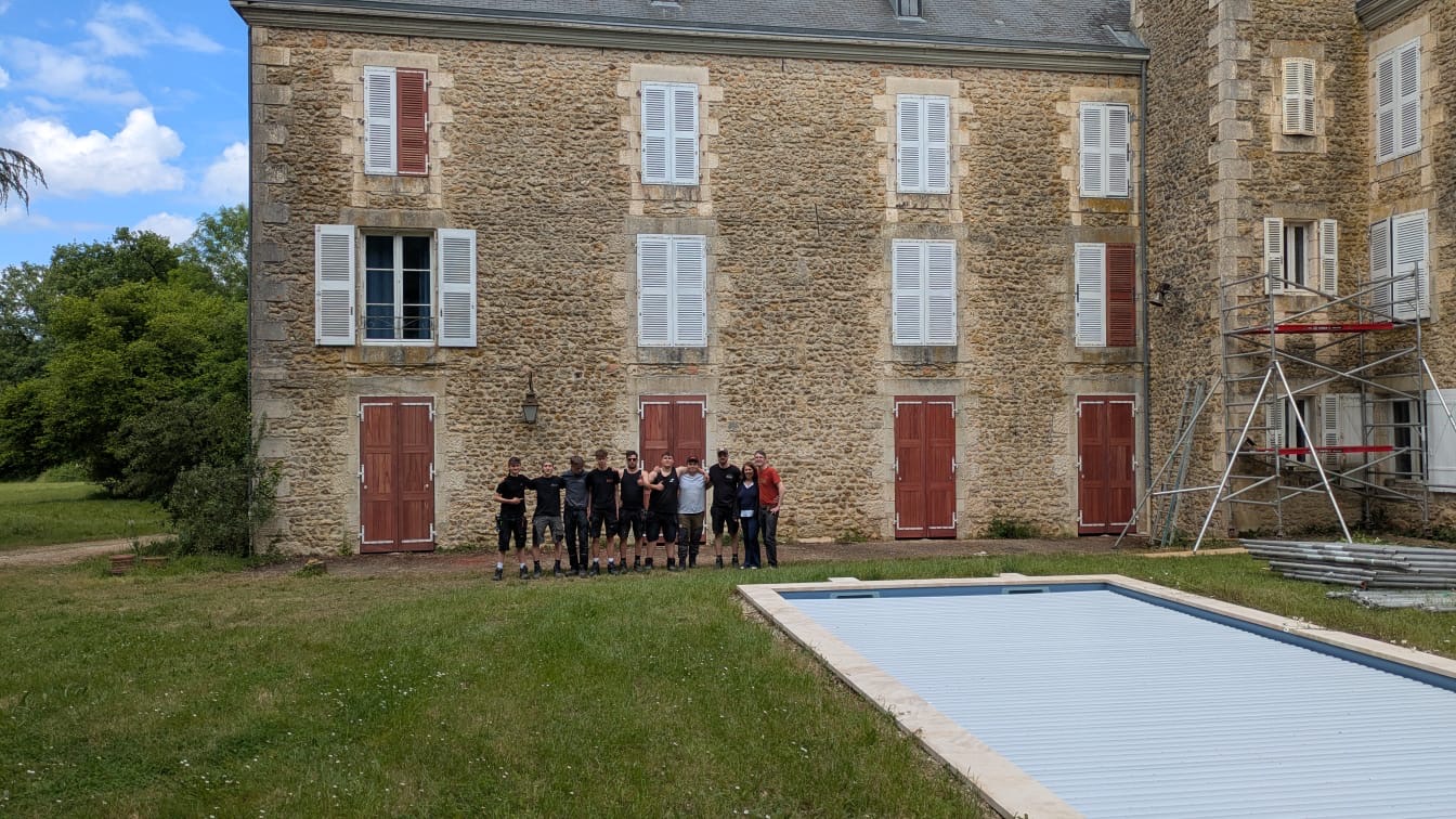 Niet alleen de Planckaerts renoveren een kasteel in Frankrijk