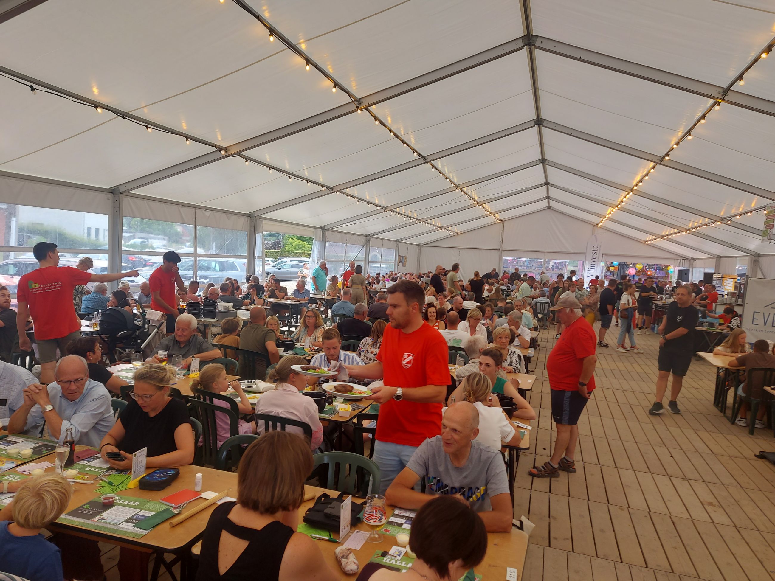 Molenzonen mosselen voor een kunstgrasveld