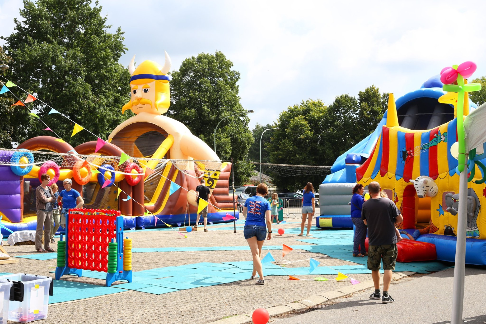 't Is weer feest in Schriek