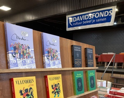 Regionale auteurs signeren op de Schriekse boekenbeurs